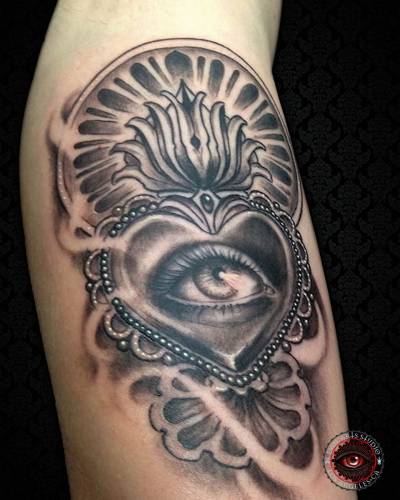 Edwin_Marin_009_Eye_Sacred_Heart